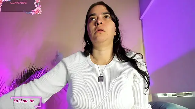  VALERIAGOMEZ online show from April 18, 11:58 am