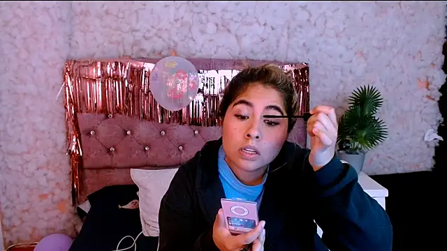 Sofiazaf  online show from April 4, 12:46 pm