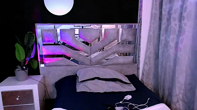 Sofiazaf  online show from April 22, 12:50 pm