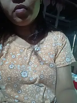 Snapshot of SumonaMoni chatting on June 19, 9:46 am SumonaMoni online show from June 19, 9:46 am