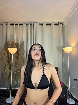 Maii Luna online show from April 8, 1:00 pm