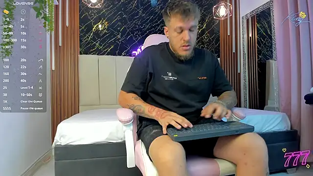 keane lee  online show from April 28, 12:10 pm