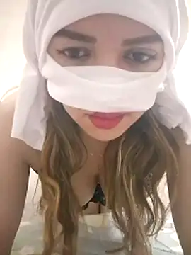 RolaGirl online show from March 5, 7:32 pm