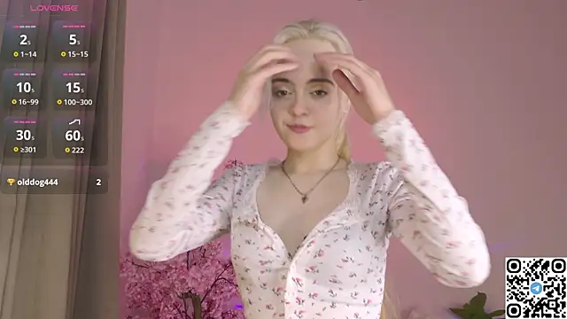 Bambi Bloom online show from April 20, 5:32 am