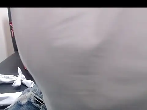 thalia perveertt online show from April 21, 4:01 pm