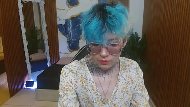 Lyra tay online show from April 22, 7:04 pm