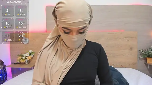  jennaa online show from April 11, 7:40 pm