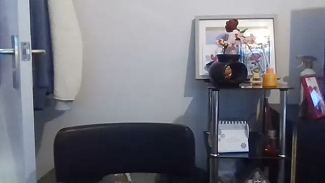 StaceyXOXO online show from April 19, 10:25 am