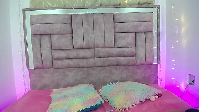 nara kitty online show from April 21, 5:14 am