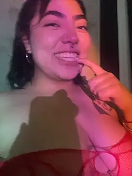 Alessia Walkeer online show from April 8, 2:28 pm