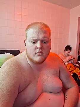 Sexydaddyredandgirls online show from May 1, 10:25 pm