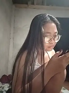 Snapshot of angelpinay44 chatting on July 22, 3:26 pm angelpinay44 online show from July 22, 3:26 pm