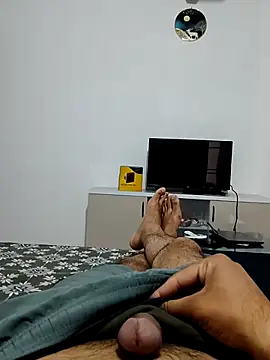 shybullggn online show from May 8, 12:21 pm