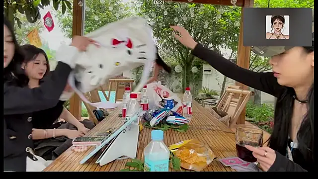 Retro-8090SS online show from April 19, 9:19 am