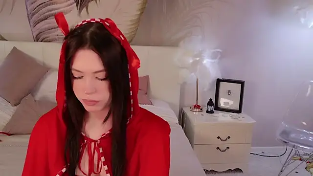 lizzy wells online show from March 6, 10:06 pm