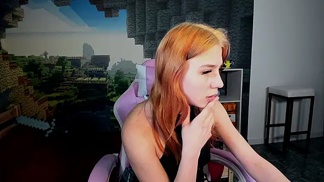 Snapshot of RosaFowler chatting on February 28, 12:28 pm RosaFowler online show from February 28, 12:28 pm