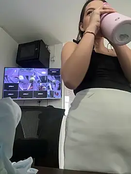 Megaan Rousee online show from March 22, 11:35 am