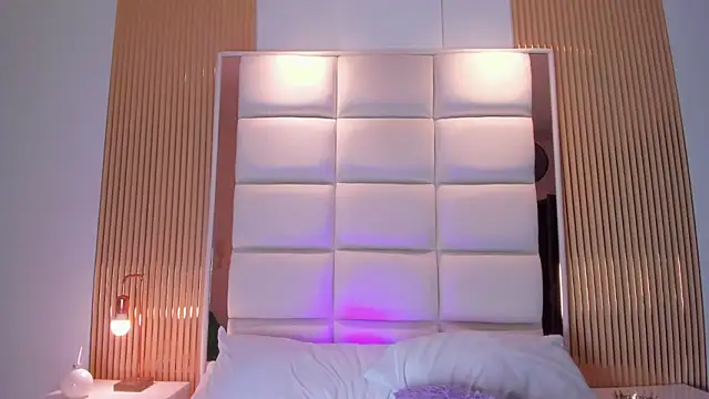 Megaan Rousee online show from April 1, 1:41 pm