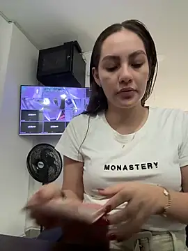 Megaan Rousee online show from April 10, 11:15 am