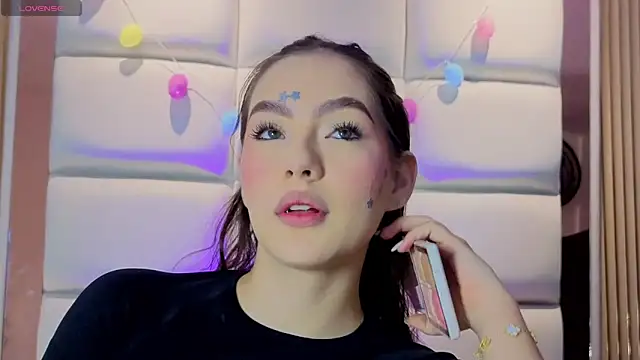 Megaan Rousee online show from April 22, 11:45 am