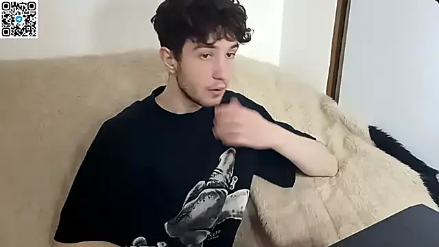  ZaneX online show from April 20, 7:04 pm