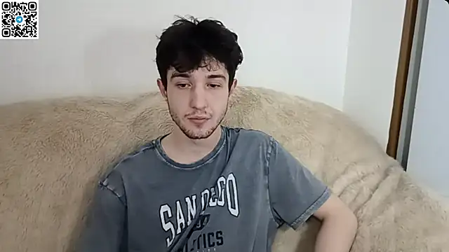  ZaneX online show from April 21, 7:39 pm