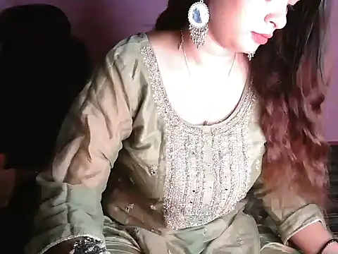 Snapshot of Niya_thakur chatting on July 6, 5:37 am Niya thakur online show from July 6, 5:37 am