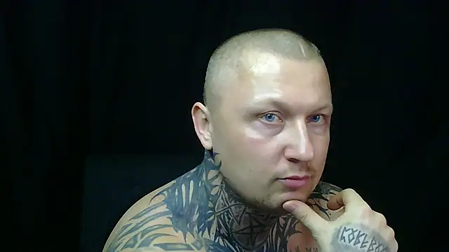 devilWithTats online show from March 29, 8:14 am