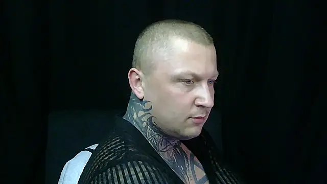 devilWithTats online show from April 23, 12:15 pm