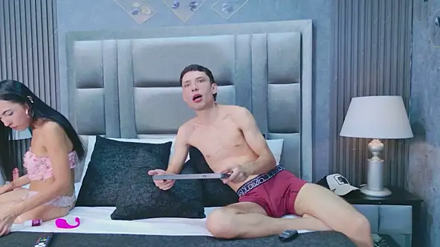 CherryAndDax online show from April 25, 1:25 pm