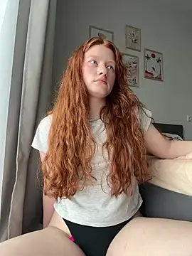 gingerlatte online show from April 4, 8:45 am