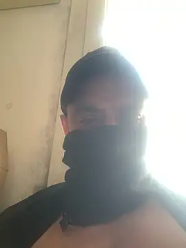 bla696922 online show from March 12, 12:44 pm