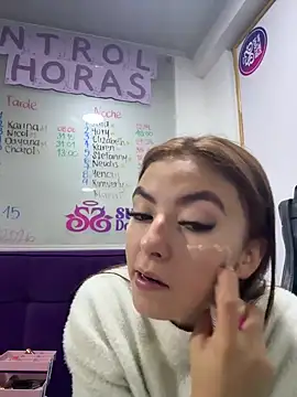   Nahomy online show from March 17, 11:57 am