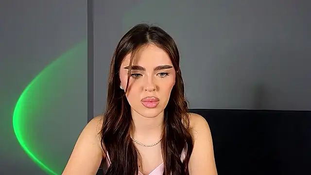 SheilaHigh online show from March 7, 8:06 pm