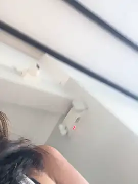 VioletaHills  online show from April 20, 12:19 pm