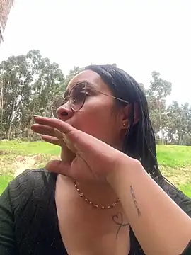 Anni Rose online show from April 19, 6:10 pm