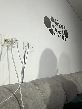 Anni Rose online show from April 22, 9:11 am