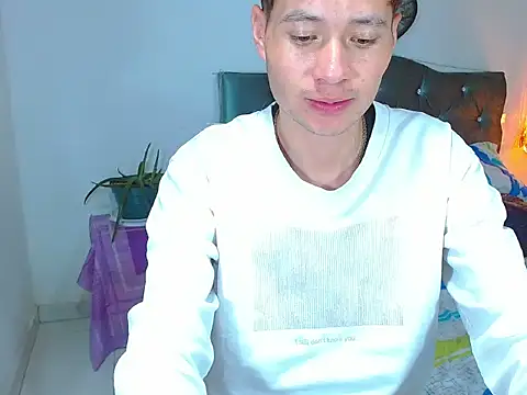  Santi2 online show from April 2, 10:07 pm