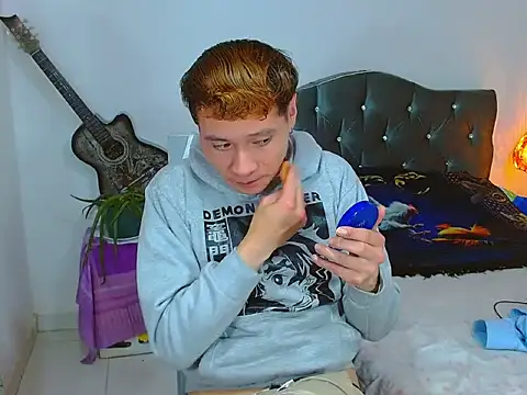  Santi2 online show from April 23, 2:46 am