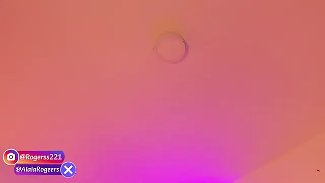 Snapshot of AlaiaRogers chatting on May 21, 10:44 am AlaiaRogers online show from May 21, 10:44 am