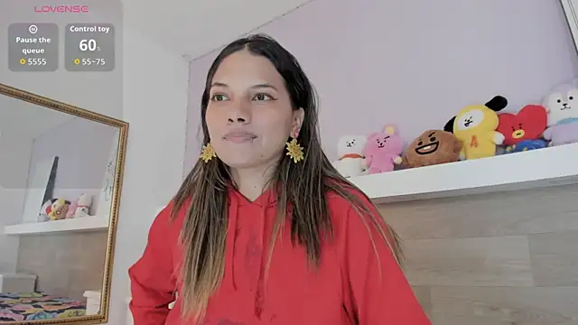 EmmaSanchez  online show from May 8, 9:42 pm