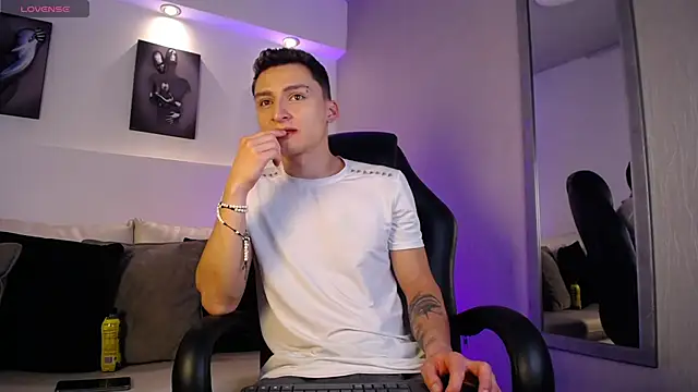 DIEGO JONES online show from March 14, 1:27 pm