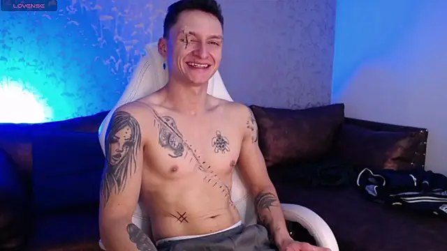 DIEGO JONES online show from April 17, 1:58 pm