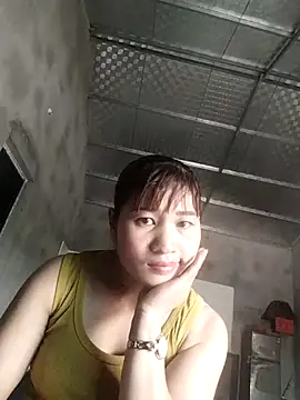 Lilinn  online show from April 18, 4:38 am