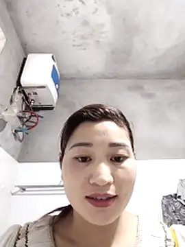 Lilinn  online show from April 24, 9:56 am