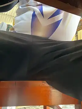 hoang15075 online show from March 26, 6:19 am