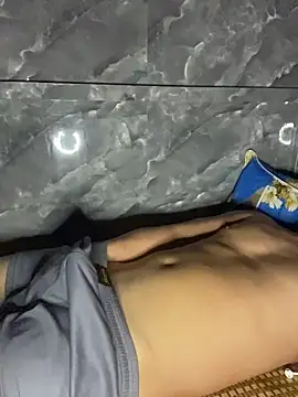 hoang15075 online show from April 10, 10:25 pm