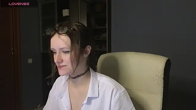 Snapshot of Tender_Swan chatting on March 13, 10:05 pm Tender Swan online show from March 13, 10:05 pm