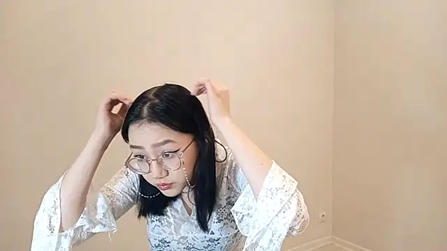 SolvedGlobe online show from April 12, 2:11 pm