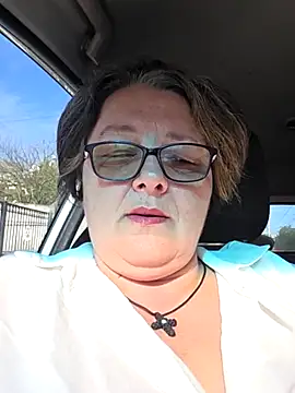 I amArquette online show from April 20, 6:16 am